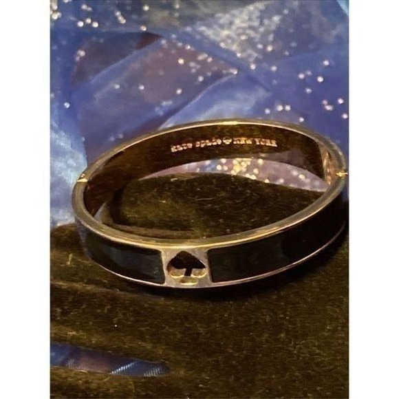 EUC Kate Spade Punched out Spade Black/Goldtone Hinged Bangle Bracelet size 6.75 - Picture 8 of 12